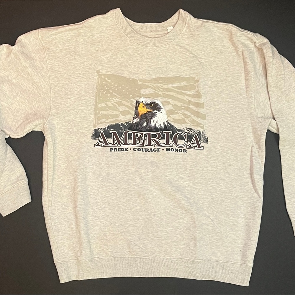 Embroidered America Crewneck Sweatshirt
